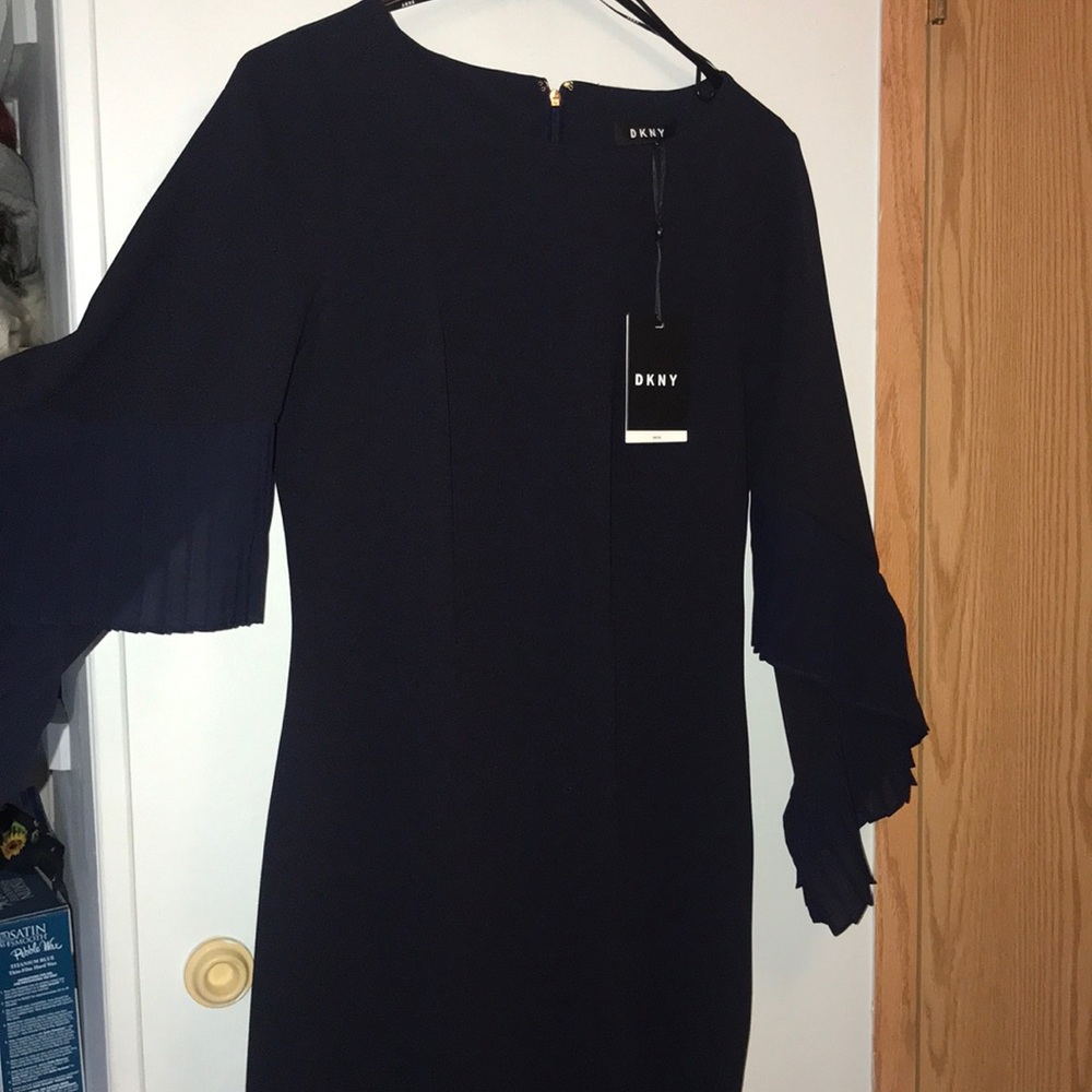 DKNY DRESS, Size 6, brand new , never worn